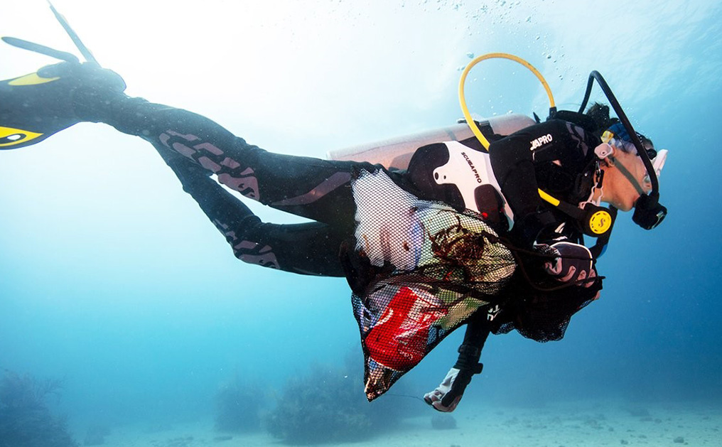 AWAER Dive Against Debris SPコースに参加して海洋環境を守ろう